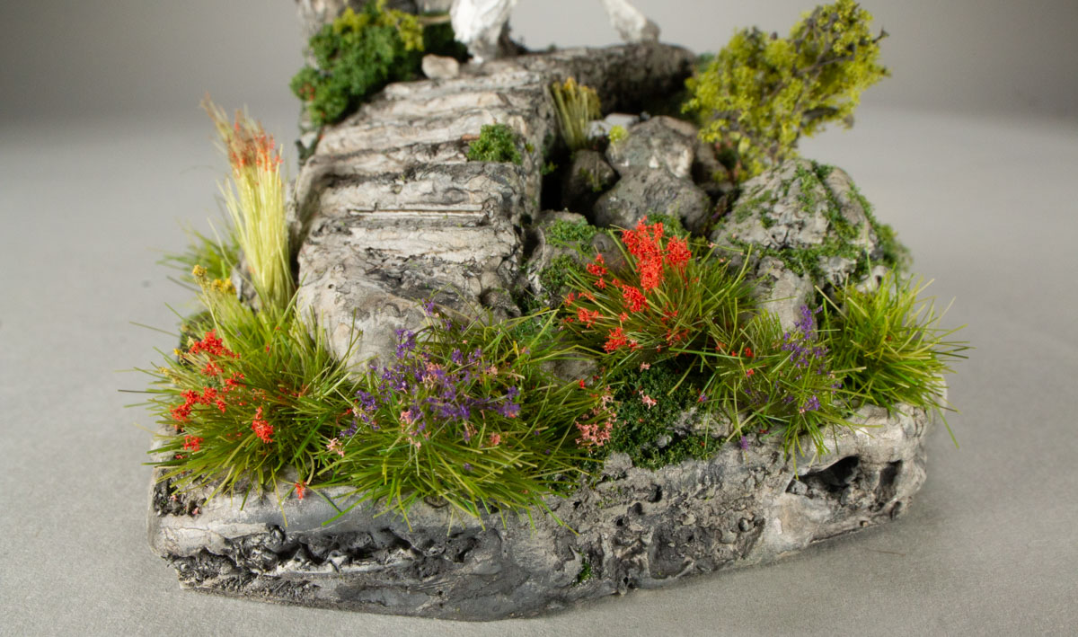 Flowers -  Flowers add realistic highlights, texture and dimension to your terrain feature on your miniature base or gaming board